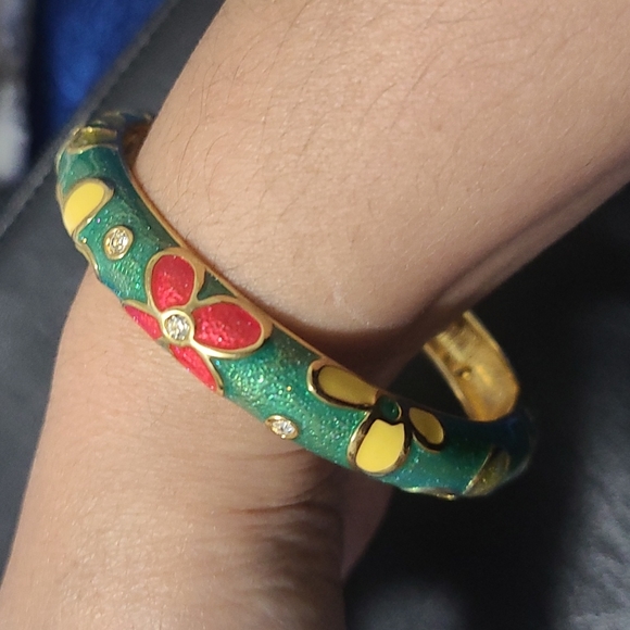 BJ Enameled Bracelet - Floral - Picture 4 of 4